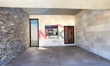 Casa de 1 Piso al Norte, en Hacienda SantaAna