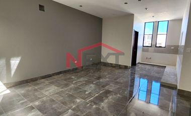 Casa de 1 Piso al Norte, en Hacienda SantaAna