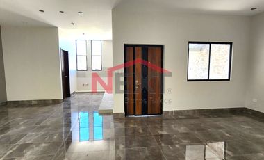Casa de 1 Piso al Norte, en Hacienda SantaAna