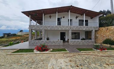 ARRIENDO de CASAS en GIRARDOTA