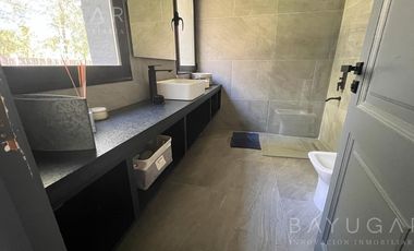 Venta Casa - Golf Club Argentino /  10 ambientes