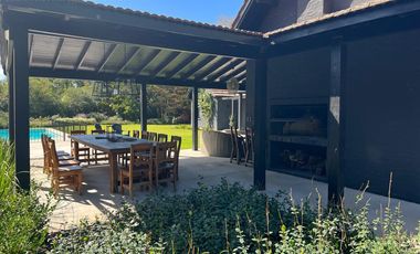 Venta Casa - Golf Club Argentino /  10 ambientes