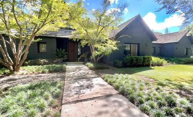 Venta Casa - Golf Club Argentino /  10 ambientes