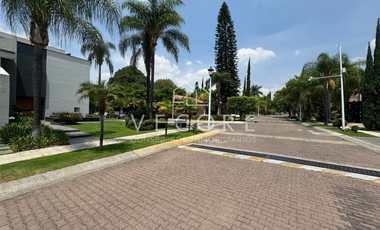 CASA EN VENTA EN AZALEAS BUGAMBILIAS, ZAPOPAN