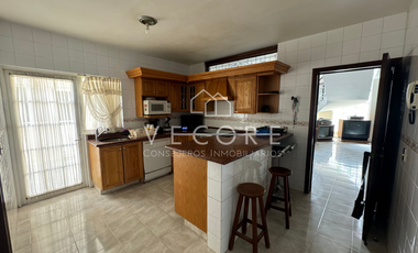 CASA EN VENTA EN AZALEAS BUGAMBILIAS, ZAPOPAN