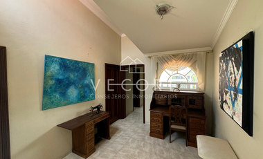 CASA EN VENTA EN AZALEAS BUGAMBILIAS, ZAPOPAN