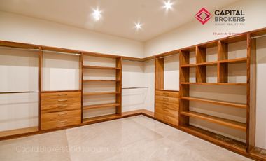 Casa en Venta en Zapopan Ayamonte de Lujo con Alberca y Jardín