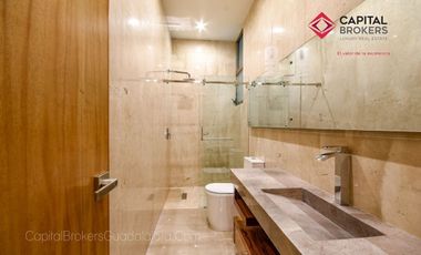 Casa en Venta en Zapopan Ayamonte de Lujo con Alberca y Jardín