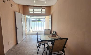 Casa en  Carlos Gardel, Colonia Avellaneda