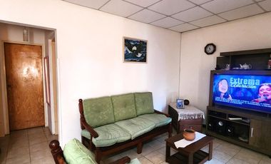 Casa en  Carlos Gardel, Colonia Avellaneda