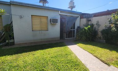 Casa en  Carlos Gardel, Colonia Avellaneda
