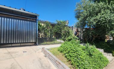Casa en  Carlos Gardel, Colonia Avellaneda