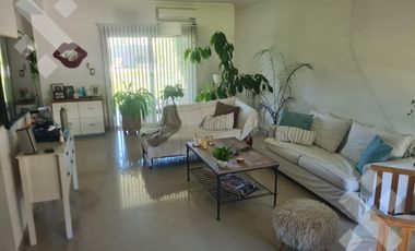 Venta casa 3 Dorm en B° Elementos   Pileta, Neuquen