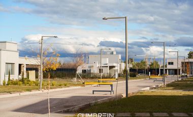 Casa de 3 dormitorios en alquiler en La Castilla Club de Campo