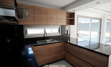 Casa de 3 dormitorios en alquiler en La Castilla Club de Campo