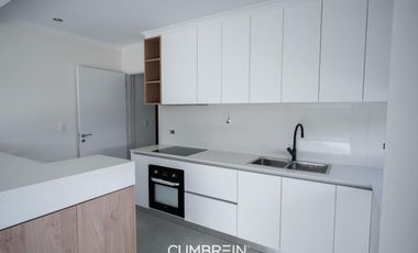 Casa de 3 dormitorios en alquiler en La Castilla Club de Campo