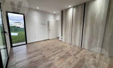 Casa en venta - Barrio La Alameda, Canning