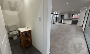 Casa en venta - Barrio La Alameda, Canning