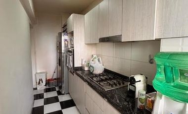 Departamento en  venta de 2 ambientes con cochera lomitas