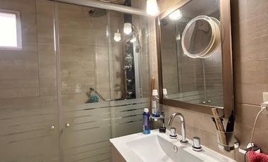 Departamento en  venta de 2 ambientes con cochera lomitas
