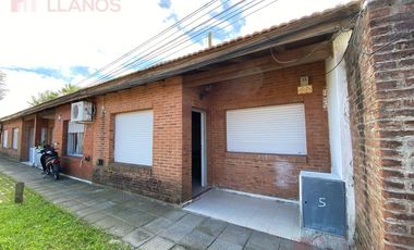 Departamento en venta con 2 dormitorios, planta baja con patio.