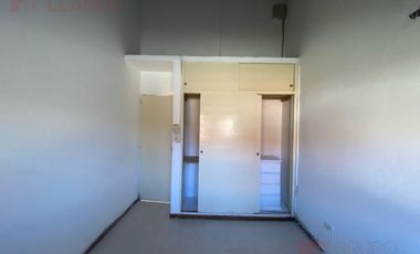 Departamento en venta con 2 dormitorios, planta baja con patio.