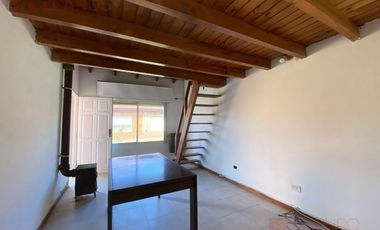 Departamento en venta con 2 dormitorios, planta baja con patio.