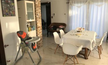 Casa en venta - 5 Dormitorios 3 Baños - Cochera - 610Mts2 - Mar del Plata