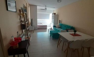 OPORTUNIDAD DEPTO 2 AMB. CON COCHERA