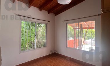 3 propiedades en 1.  Julio Acosta esquina Ameghino