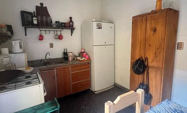 3 propiedades en 1.  Julio Acosta esquina Ameghino