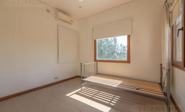 Casa  en venta y alquiler  en Los Sauces