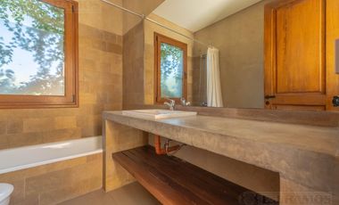 Casa  en venta y alquiler  en Los Sauces
