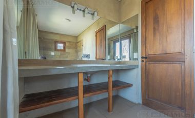 Casa  en venta y alquiler  en Los Sauces