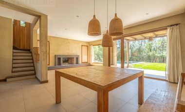 Casa  en venta y alquiler  en Los Sauces