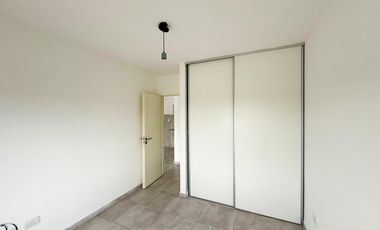 Alquiler departamento 2 ambientes con balcón en Morón