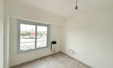 Alquiler departamento 2 ambientes con balcón en Morón