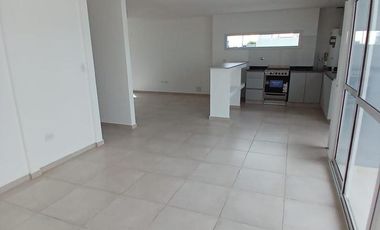 Casa en alquiler en Rincones de Manantiales, dos dormitorios y patio