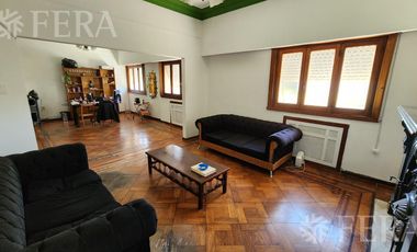Venta PH 5 ambientes con terraza en Lanús