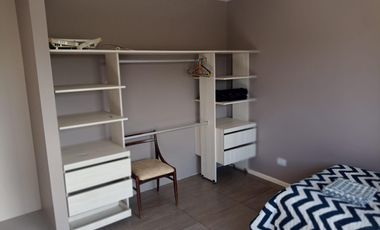Casa en Venta en Barrio Santa Guadalupe con vista a fondo verde