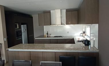 Casa en Venta en Barrio Santa Guadalupe con vista a fondo verde