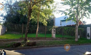 Terreno de 1020 m2 en barrio la Florida