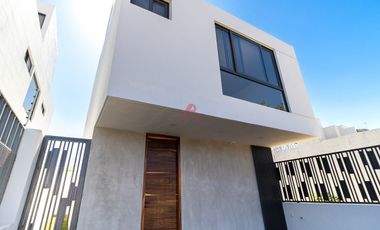 CASA EN VENTA EN SOLARES , ZAPOPAN , JALISCO