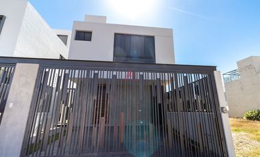 CASA EN VENTA EN SOLARES , ZAPOPAN , JALISCO