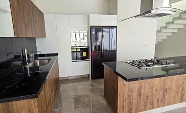 CASA EN VENTA EN SOLARES , ZAPOPAN , JALISCO