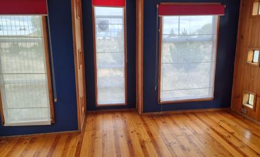 PUERTO MONTT CASA 101 M2 EN PARCELA 5000 M2 LA VARA SENDA CENTRAL