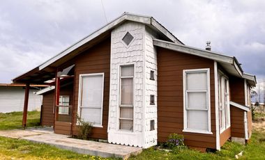 PUERTO MONTT CASA 101 M2 EN PARCELA 5000 M2 LA VARA SENDA CENTRAL