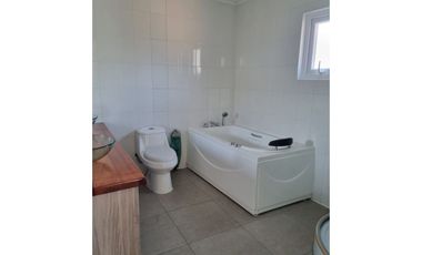 PUERTO MONTT CASA 160 M2  PARCELA  5000 M2 AVELLANOS DE TRAPEN