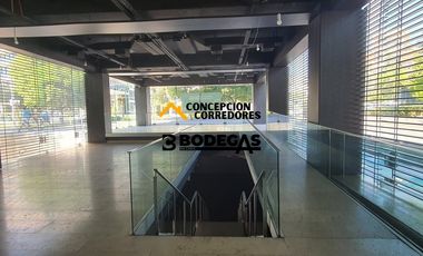 LOCAL COMERCIAL 535M2 VITACURA SECTOR PLAZA RAUL DEVES