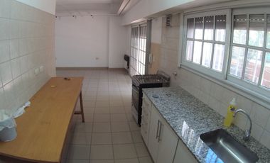 ALQUILER - Oficina 100m2- Apto Profesional- Castelar Sur